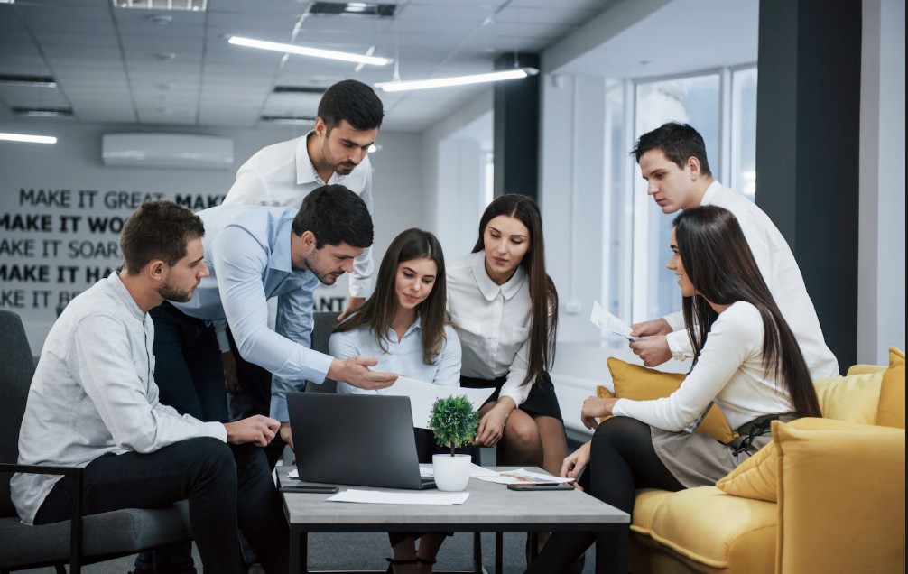 HR & Employee Management Software for UAE Labour Law